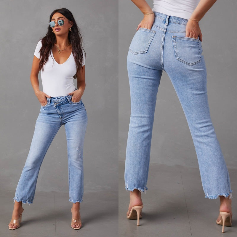 Le Denim Asymétrique Iconique